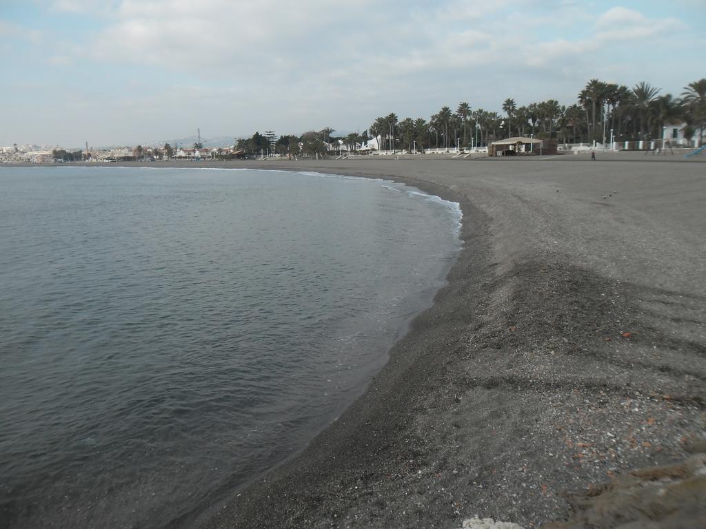 Estudio Caleta De Velez Luaran gambar