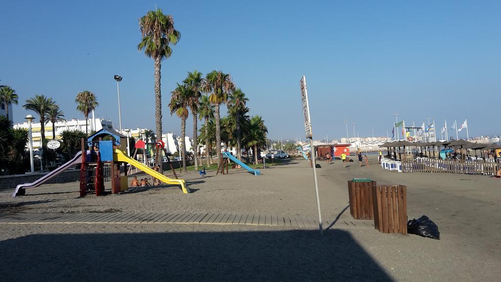 Estudio Caleta De Velez Luaran gambar