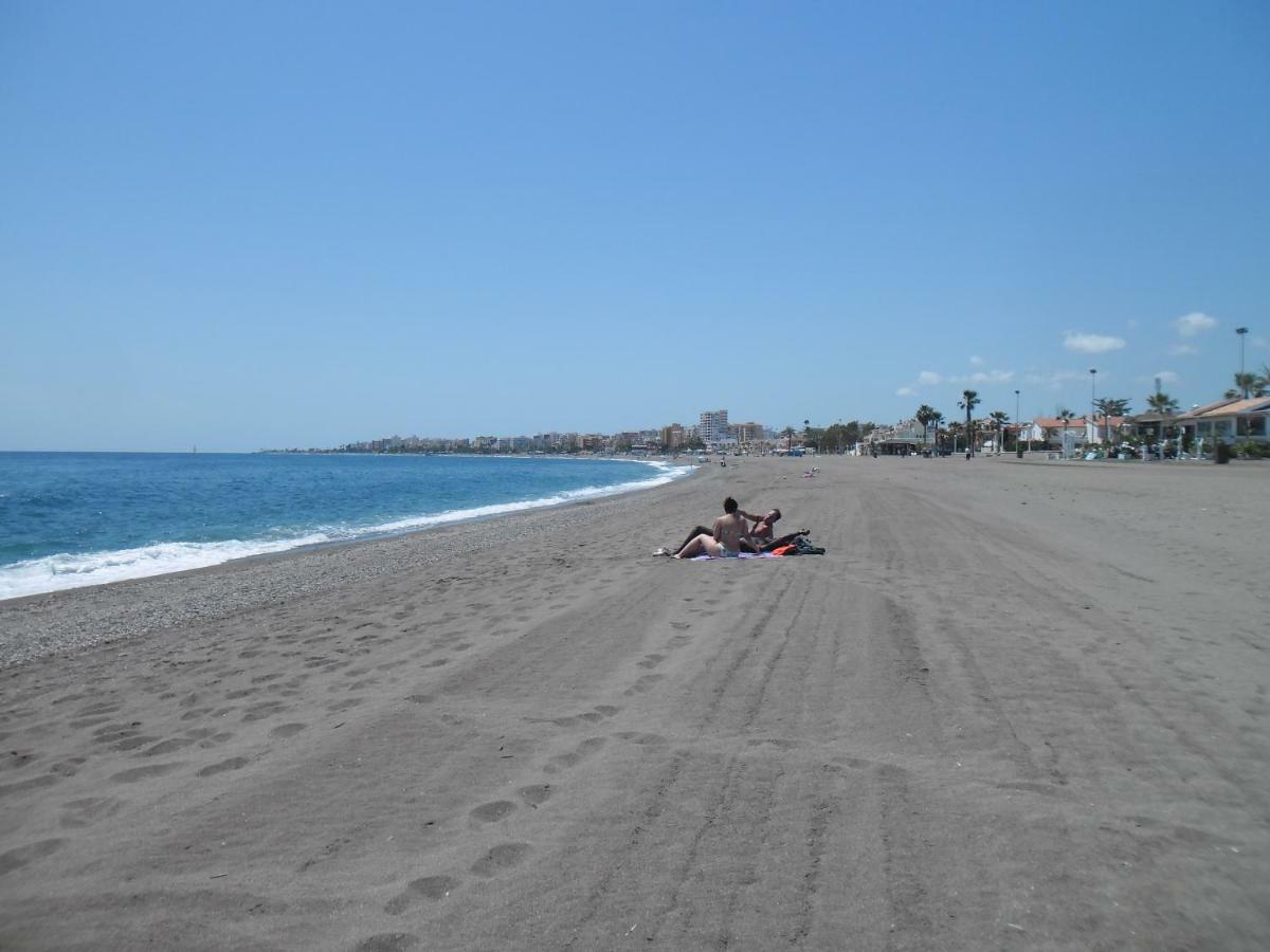 Estudio Caleta De Velez Luaran gambar